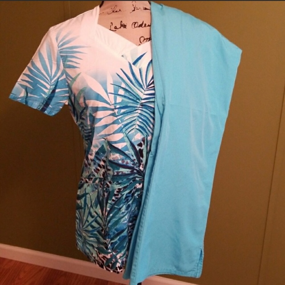 Medium Scrub Set
